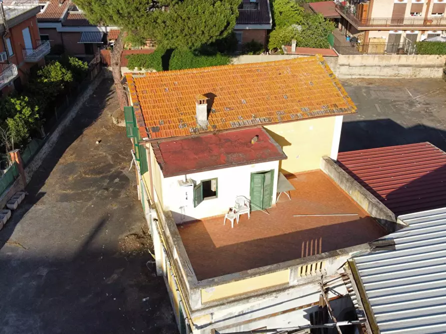 Immagine 40 di Appartamento in vendita  in via ortipoli a Roma