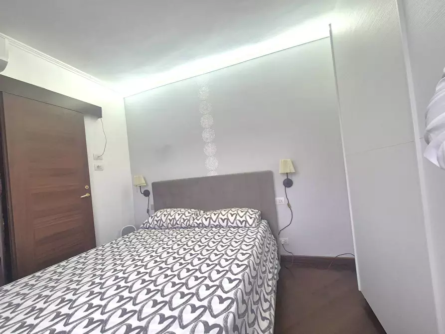 Immagine 13 di Appartamento in vendita  in Via Della Riserva Nuova 261 a Roma