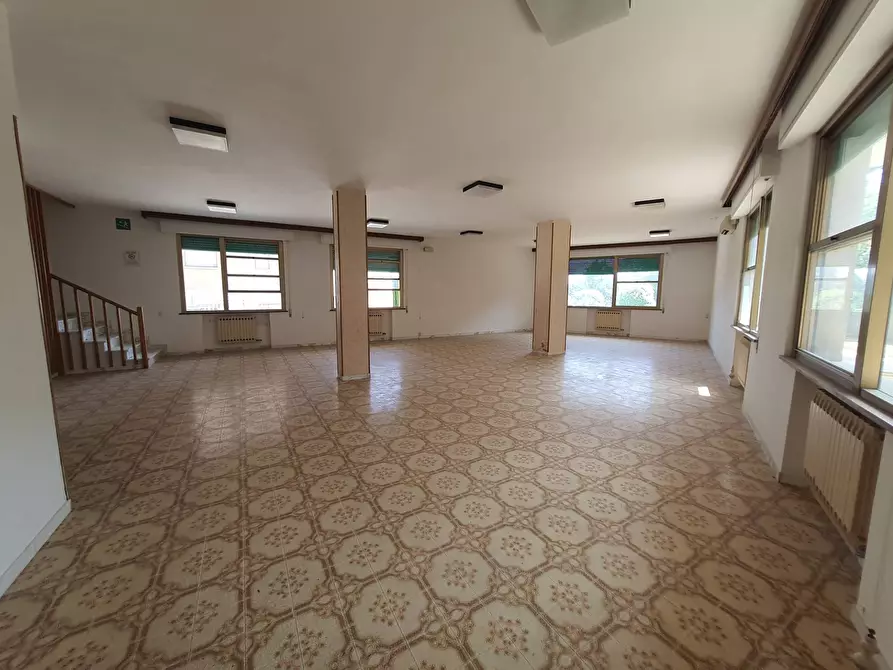 Immagine 5 di Albergo/B&B/Residence in vendita  in via giosuè carducci 10 a Chianciano Terme