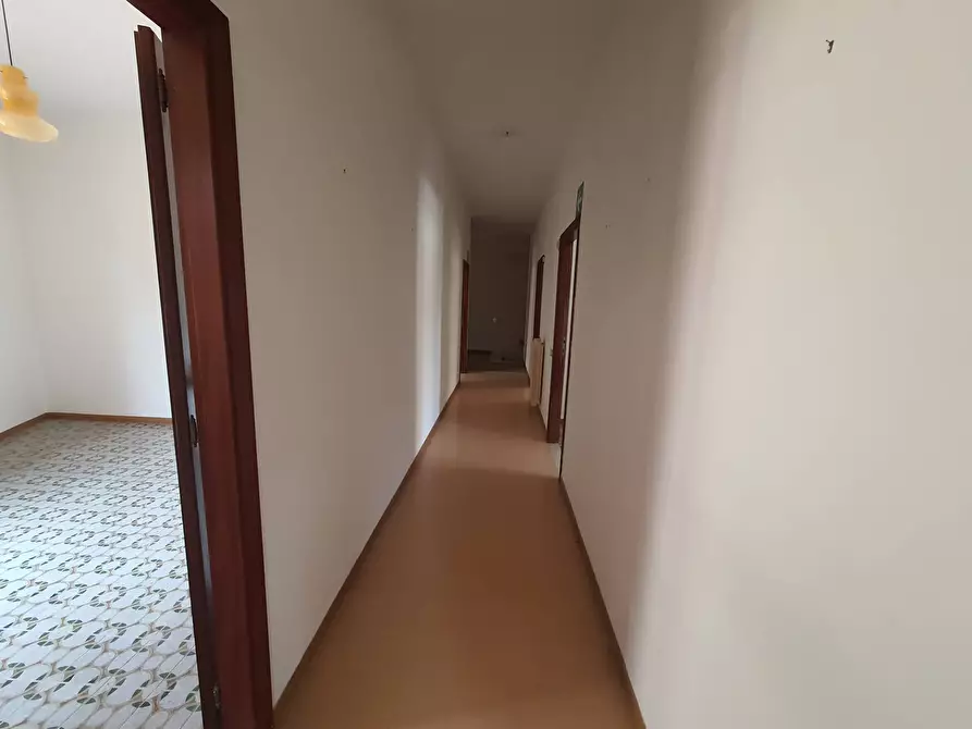 Immagine 17 di Albergo/B&B/Residence in vendita  in via giosuè carducci 10 a Chianciano Terme