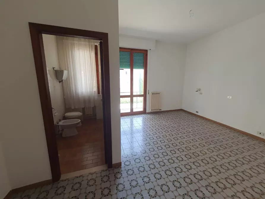 Immagine 19 di Albergo/B&B/Residence in vendita  in via giosuè carducci 10 a Chianciano Terme