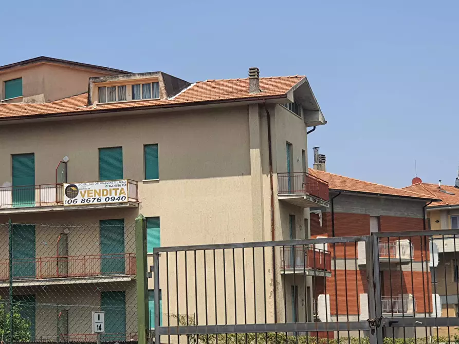 Immagine 37 di Albergo/B&B/Residence in vendita  in via giosuè carducci 10 a Chianciano Terme