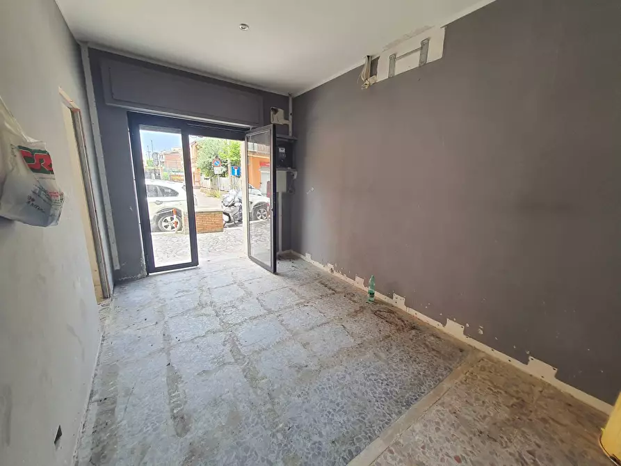 Immagine 6 di Locale commerciale in affitto  in Via Dei Giardinetti 43-45 a Roma