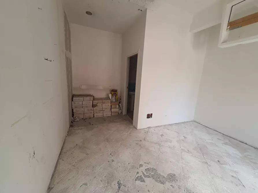 Immagine 8 di Locale commerciale in affitto  in Via Dei Giardinetti 43-45 a Roma