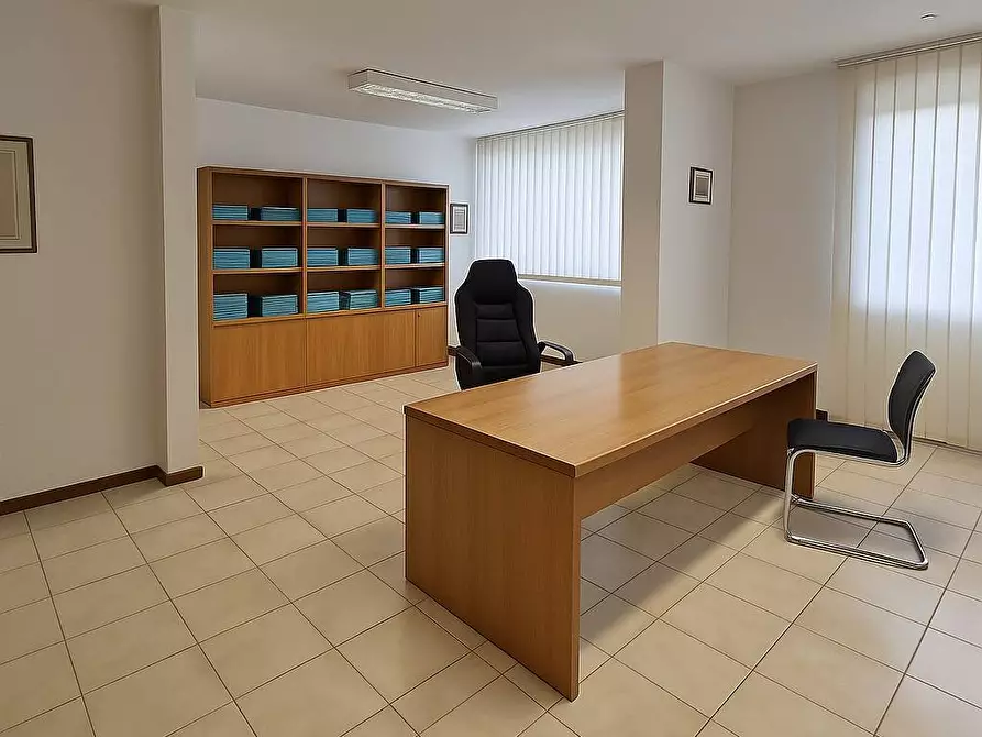 Immagine 5 di Appartamento in vendita  in Viale Giorgio Morandi 199 a Roma