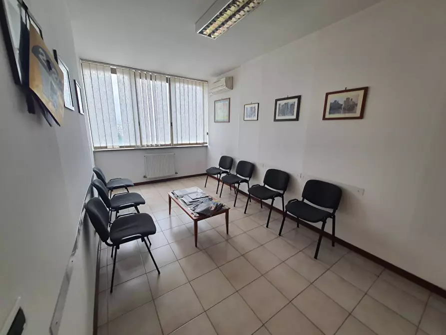 Immagine 30 di Appartamento in vendita  in Viale Giorgio Morandi 199 a Roma