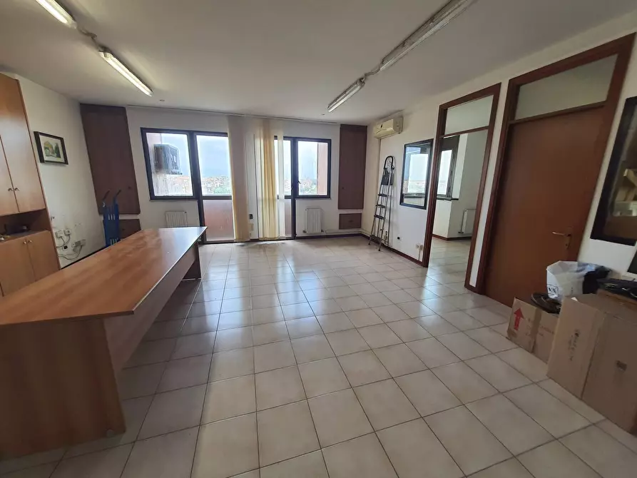 Immagine 35 di Appartamento in vendita  in Viale Giorgio Morandi 199 a Roma