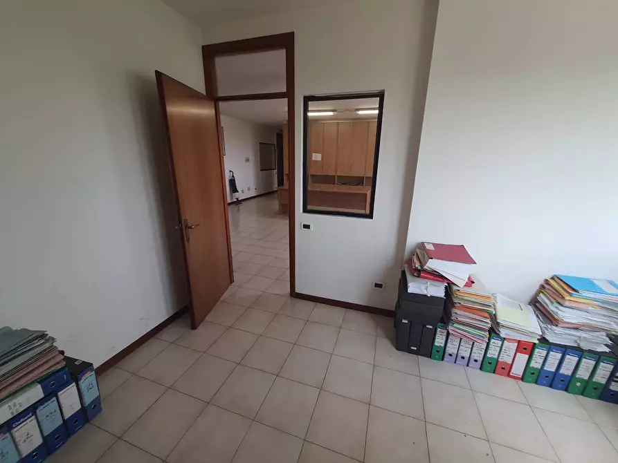 Immagine 41 di Appartamento in vendita  in Viale Giorgio Morandi 199 a Roma