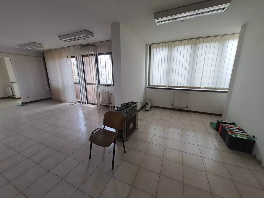 Immagine 43 di Appartamento in vendita  in Viale Giorgio Morandi 199 a Roma