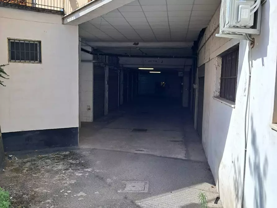 Immagine 2 di Box auto in vendita  in Via dei Giardinetti 33 a Roma