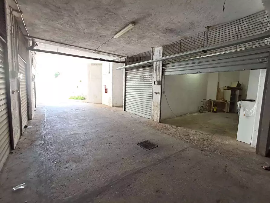 Immagine 9 di Box auto in vendita  in Via dei Giardinetti 33 a Roma