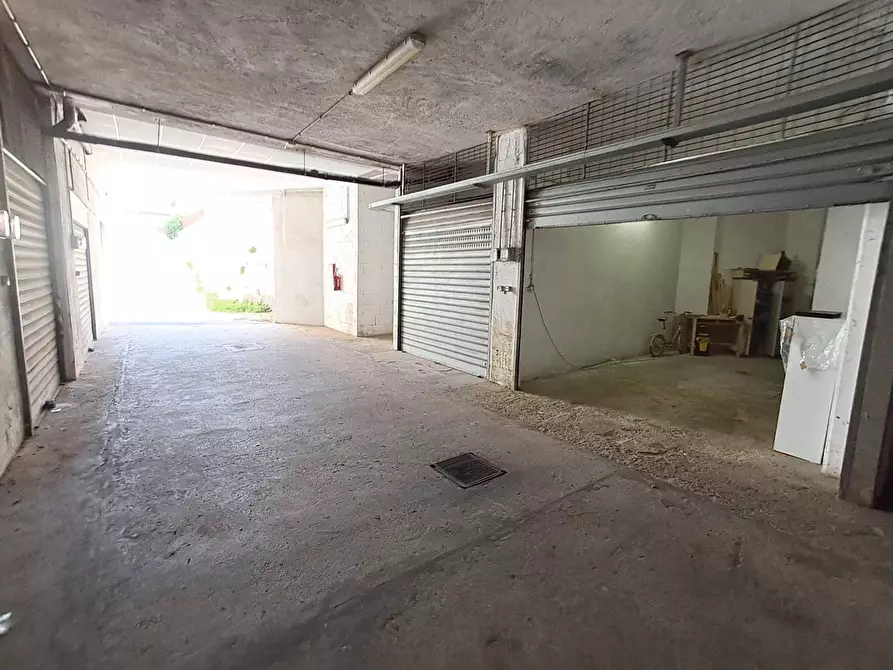 Immagine 10 di Box auto in vendita  in Via dei Giardinetti 33 a Roma