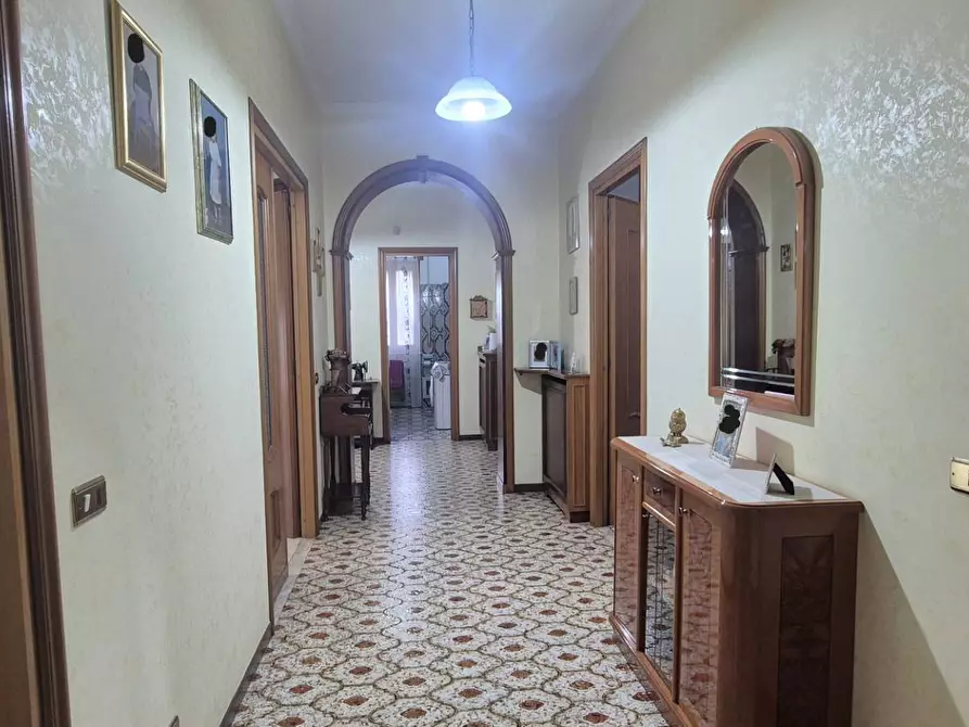 Immagine 10 di Appartamento in vendita  in Via Acate 17 a Roma