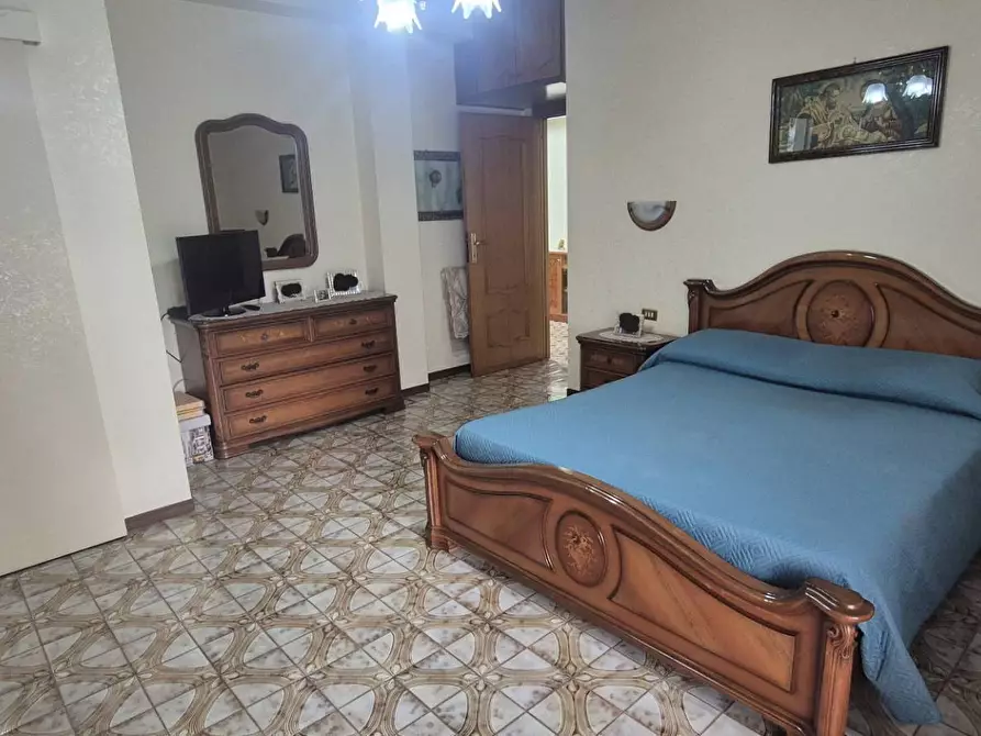 Immagine 13 di Appartamento in vendita  in Via Acate 17 a Roma