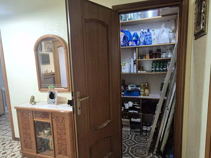Immagine 19 di Appartamento in vendita  in Via Acate 17 a Roma