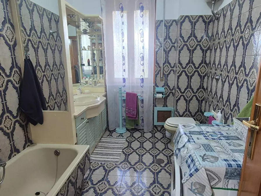 Immagine 21 di Appartamento in vendita  in Via Acate 17 a Roma