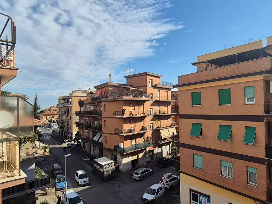 Immagine 13 di Appartamento in vendita  in VIA DEI GIARDINETTI 188 a Roma