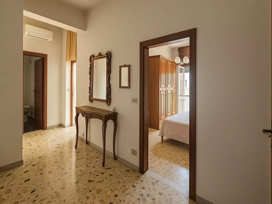 Immagine 2 di Appartamento in vendita  in VIA DEI GIARDINETTI 188 a Roma