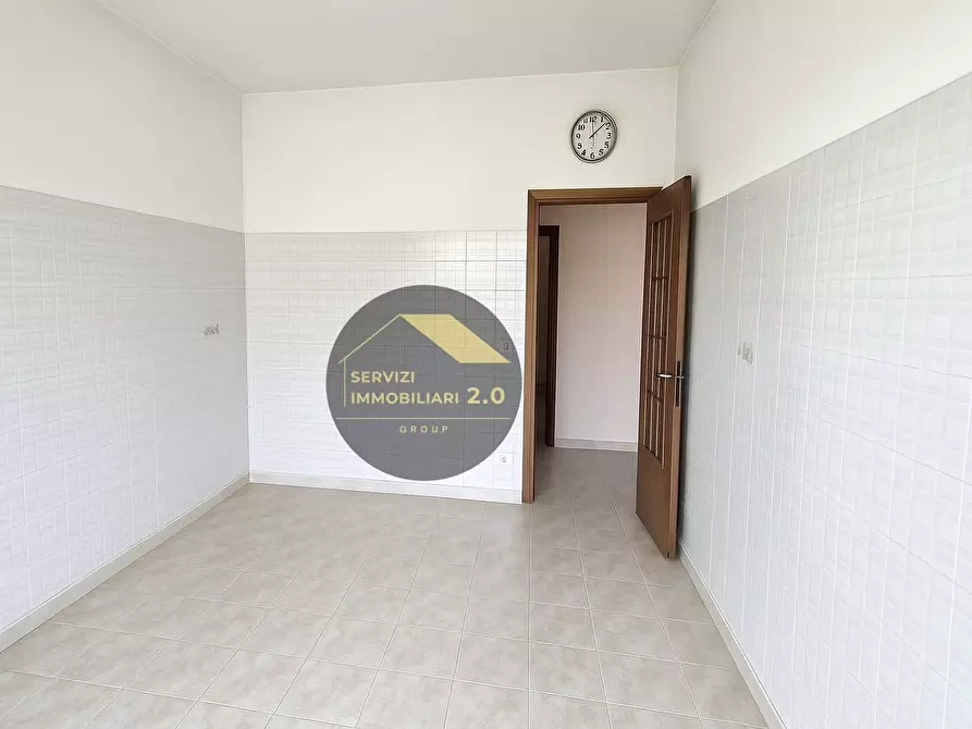 Immagine 9 di Appartamento in vendita  in Via Raddusa 9 a Roma