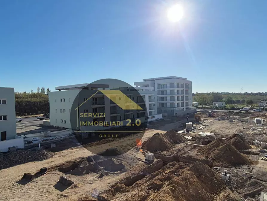 Immagine 18 di Appartamento in vendita  in Strada Provinciale 104B a Pomezia