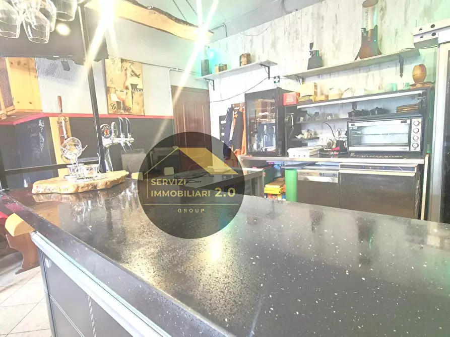 Immagine 4 di Attività commerciale in vendita  in Via Basico' 23 a Roma