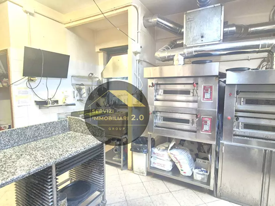 Immagine 10 di Attività commerciale in vendita  in Via Basico' 23 a Roma