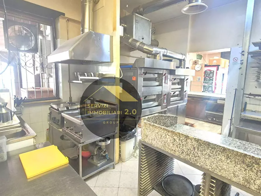 Immagine 12 di Attività commerciale in vendita  in Via Basico' 23 a Roma