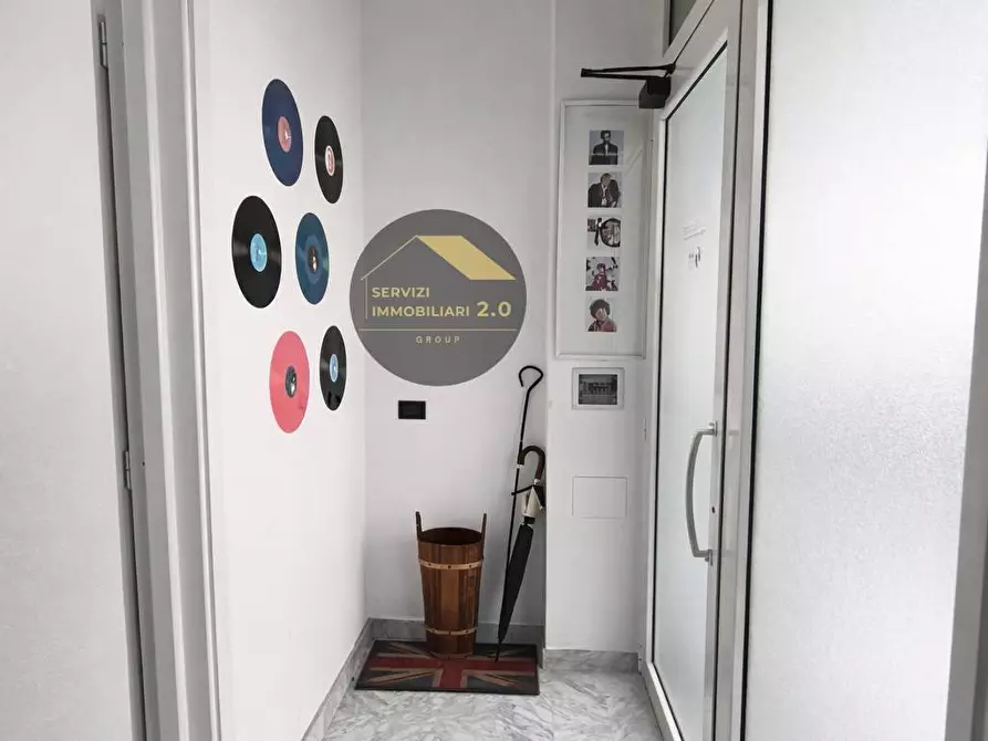 Immagine 4 di Locale commerciale in vendita  in Via Mario Lizzani 26 a Roma