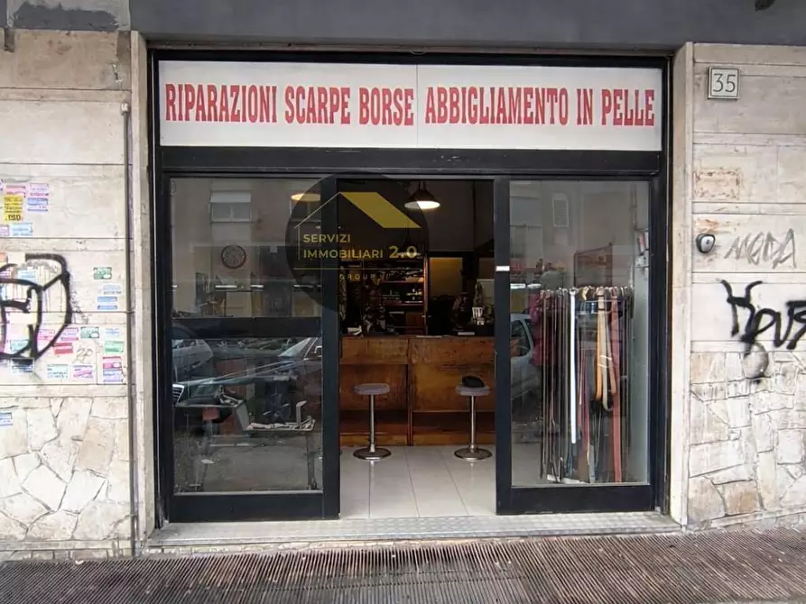 Immagine 2 di Locale commerciale in vendita  in Via Marco Celio Rufo 35 a Roma