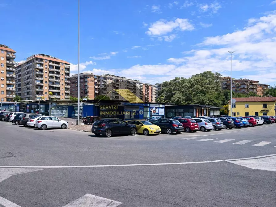 Immagine 8 di Locale commerciale in vendita  in Via Marco Celio Rufo 35 a Roma