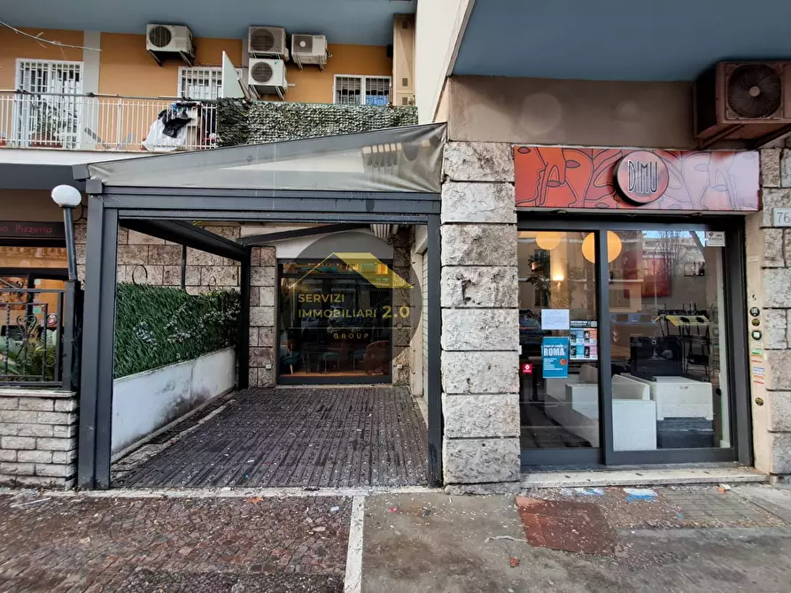 Immagine 1 di Attività commerciale in vendita  in Via Alberto Da Giussano 76 a Roma