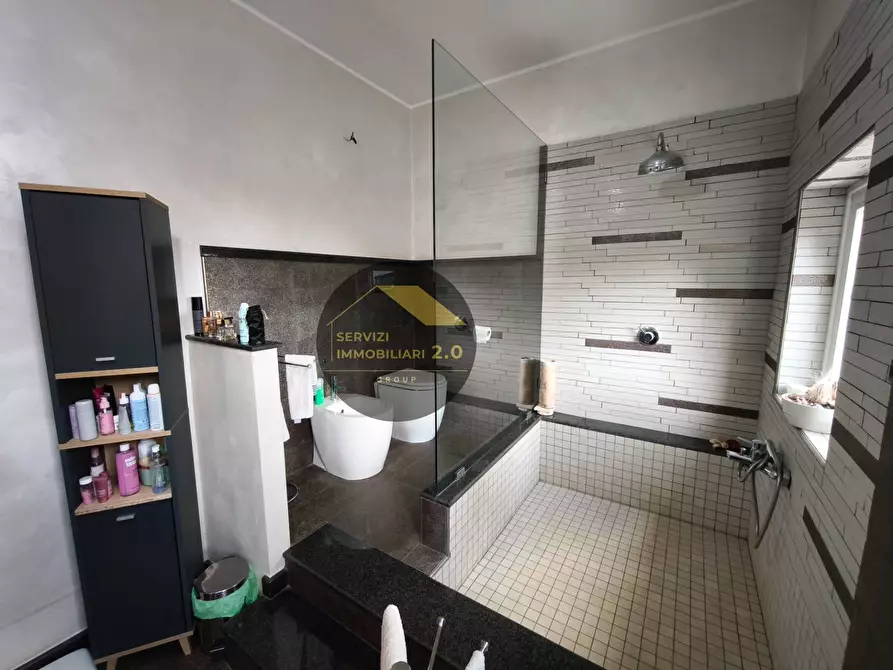 Immagine 24 di Villa in vendita  in via corana 84 a Cisterna Di Latina