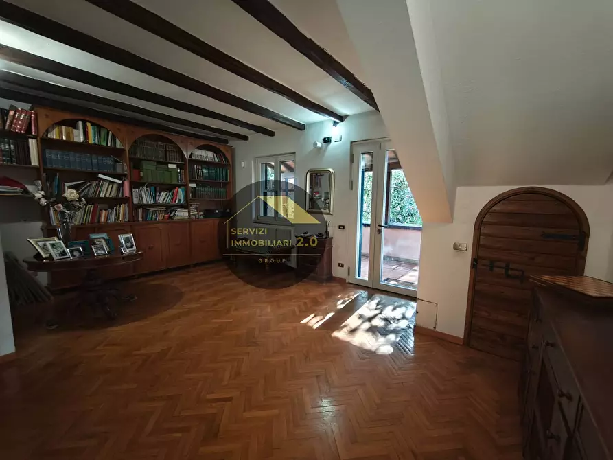 Immagine 15 di Villa in vendita  in via corana 84 a Cisterna Di Latina