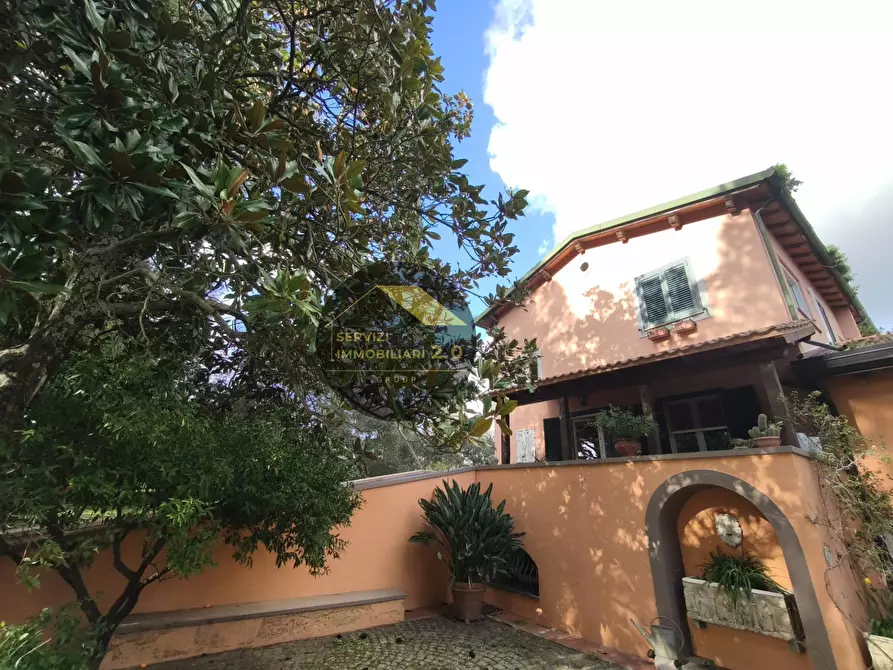 Immagine 1 di Villa in vendita  in via corana 84 a Cisterna Di Latina