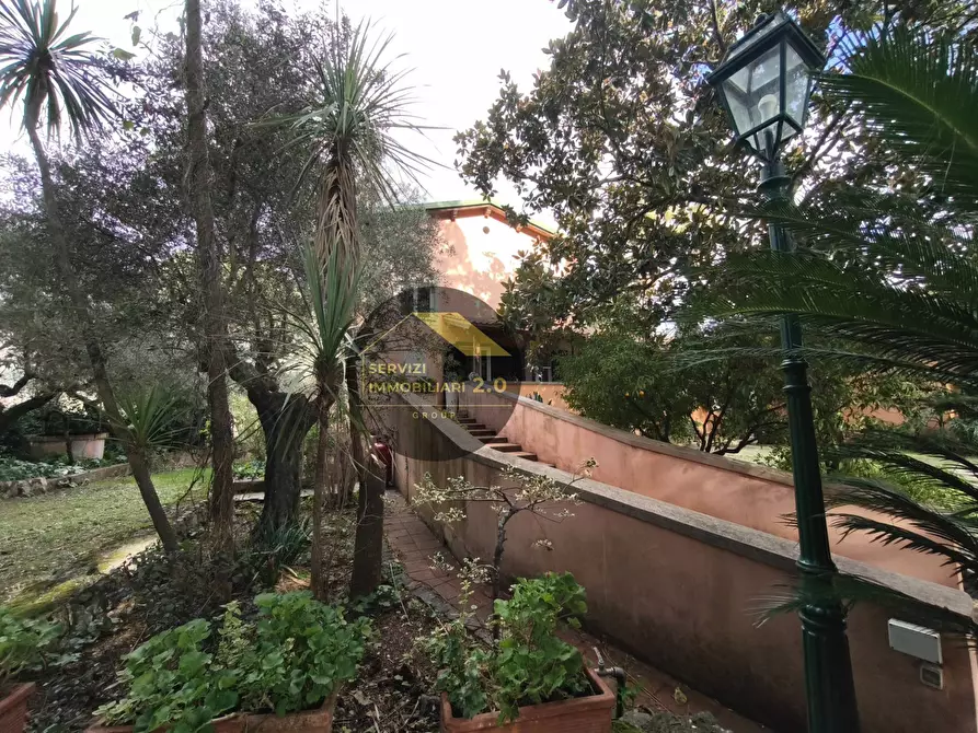 Immagine 43 di Villa in vendita  in via corana 84 a Cisterna Di Latina