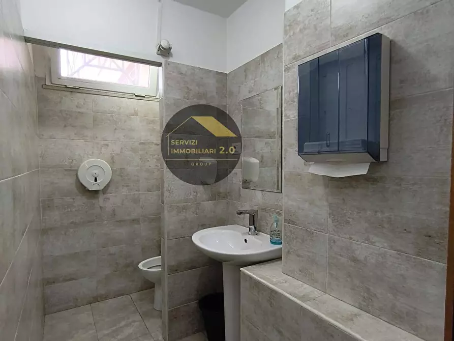 Immagine 23 di Locale commerciale in vendita  in Via della Tenuta di Torrenova 38 a Roma