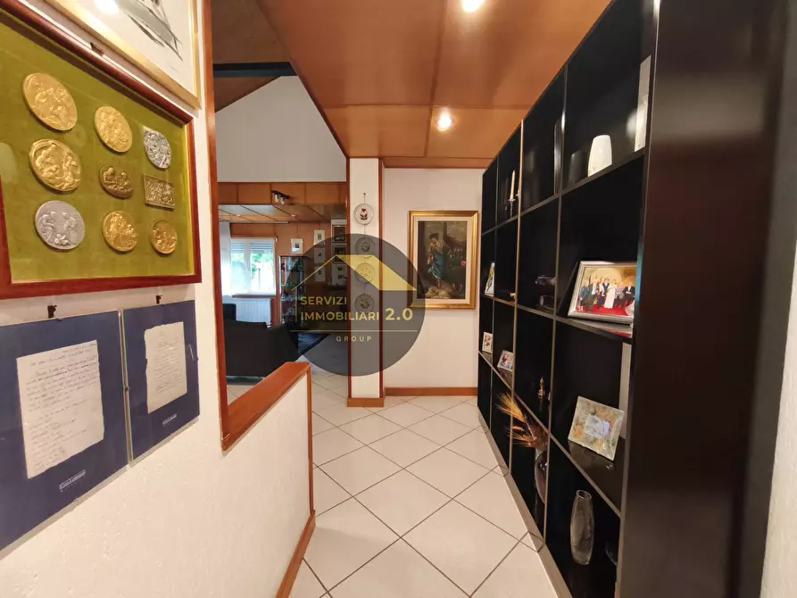 Immagine 9 di Villa in vendita  in Via Pecile 18 a Tivoli