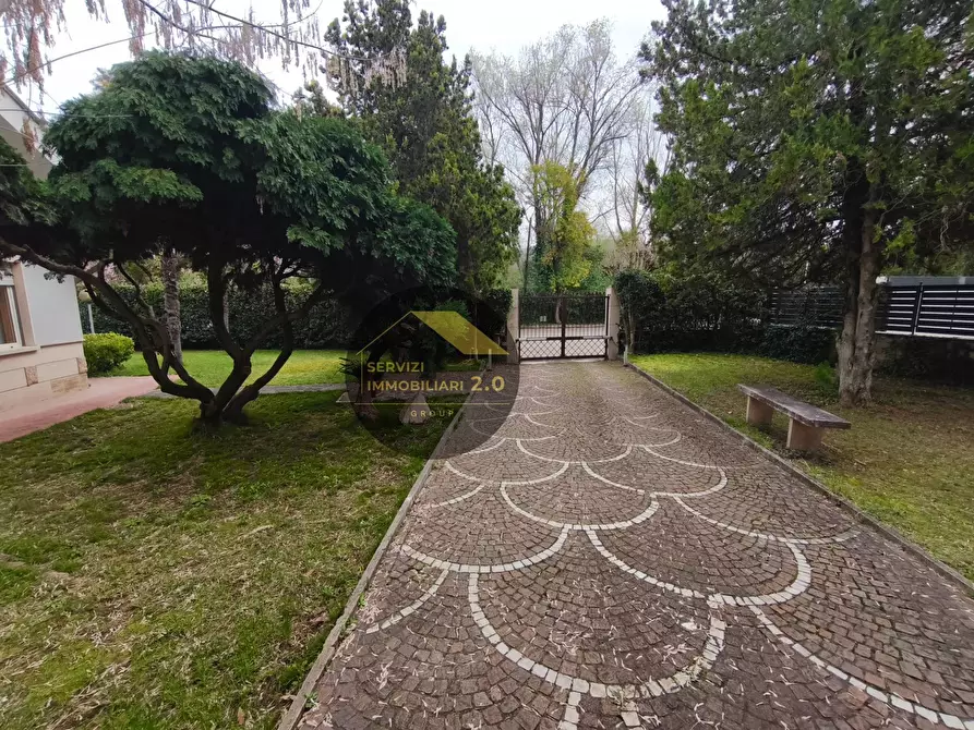 Immagine 77 di Villa in vendita  in Via Pecile 18 a Tivoli