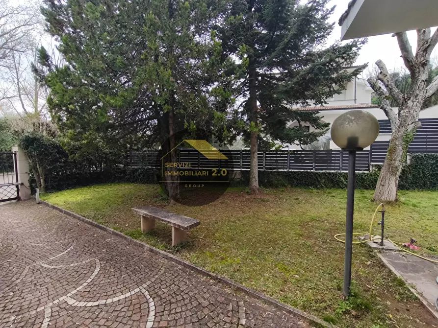 Immagine 79 di Villa in vendita  in Via Pecile 18 a Tivoli