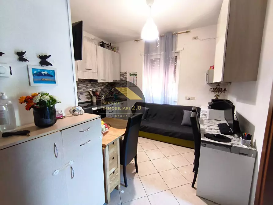 Immagine 3 di Appartamento in vendita  in Via Leonardo Agostini 57 a Roma