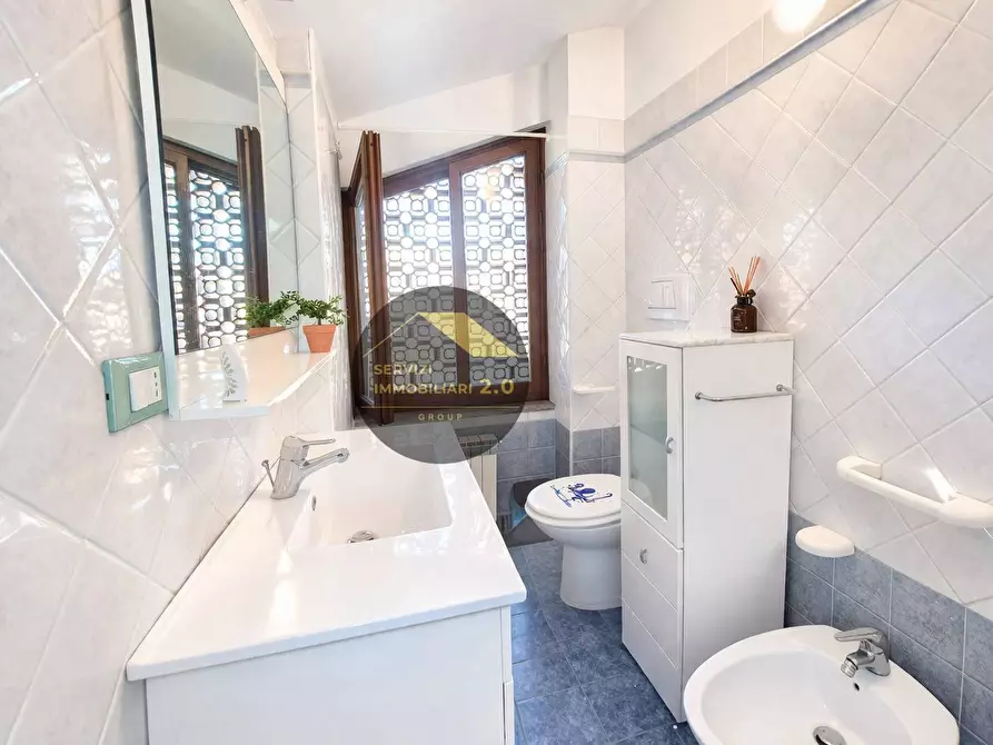 Immagine 10 di Appartamento in vendita  in Via Signiola 9 a Roma