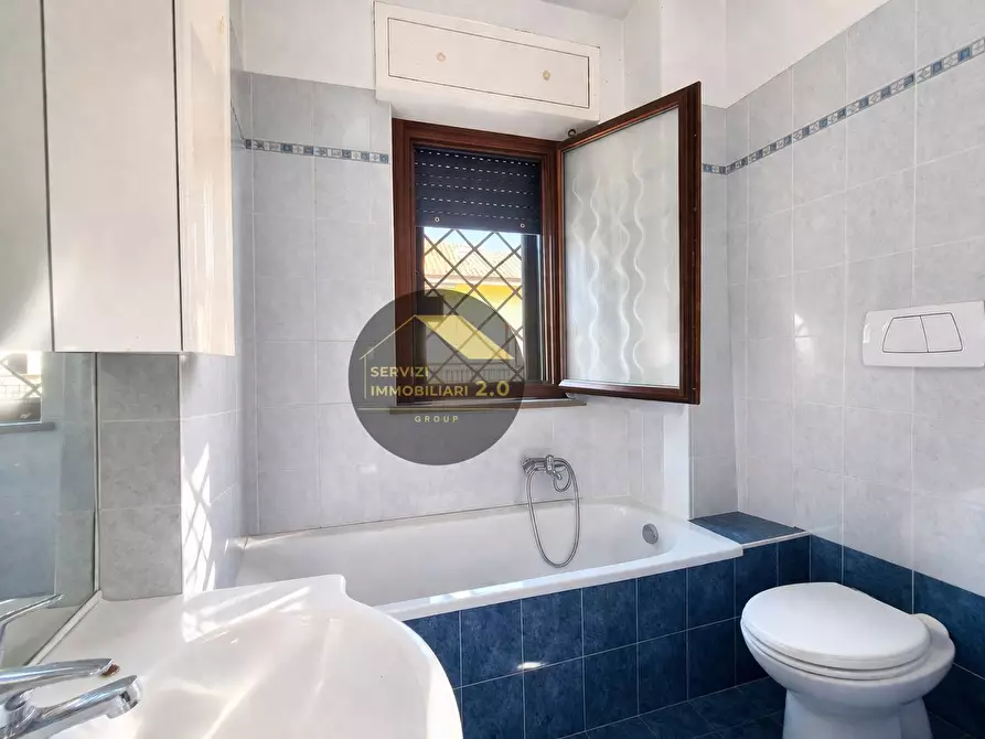 Immagine 17 di Appartamento in vendita  in Via Signiola 9 a Roma