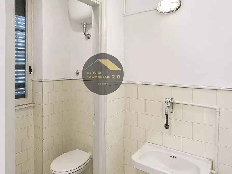 Immagine 12 di Locale commerciale in vendita  in Via Ottavio Ragni 8a a Roma