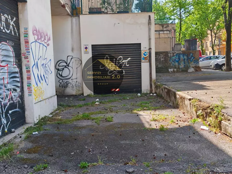 Immagine 3 di Box auto in vendita  in Via dei Gelsi 118 a Roma