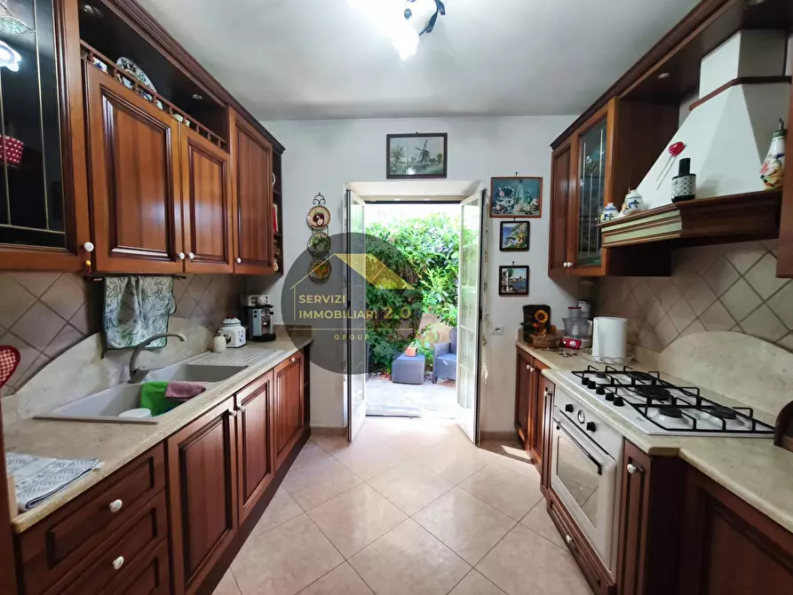 Immagine 14 di Villa in vendita  in largo cesare colizza 73 a Marino