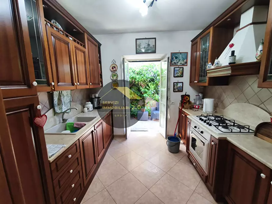 Immagine 19 di Villa in vendita  in largo cesare colizza 73 a Marino