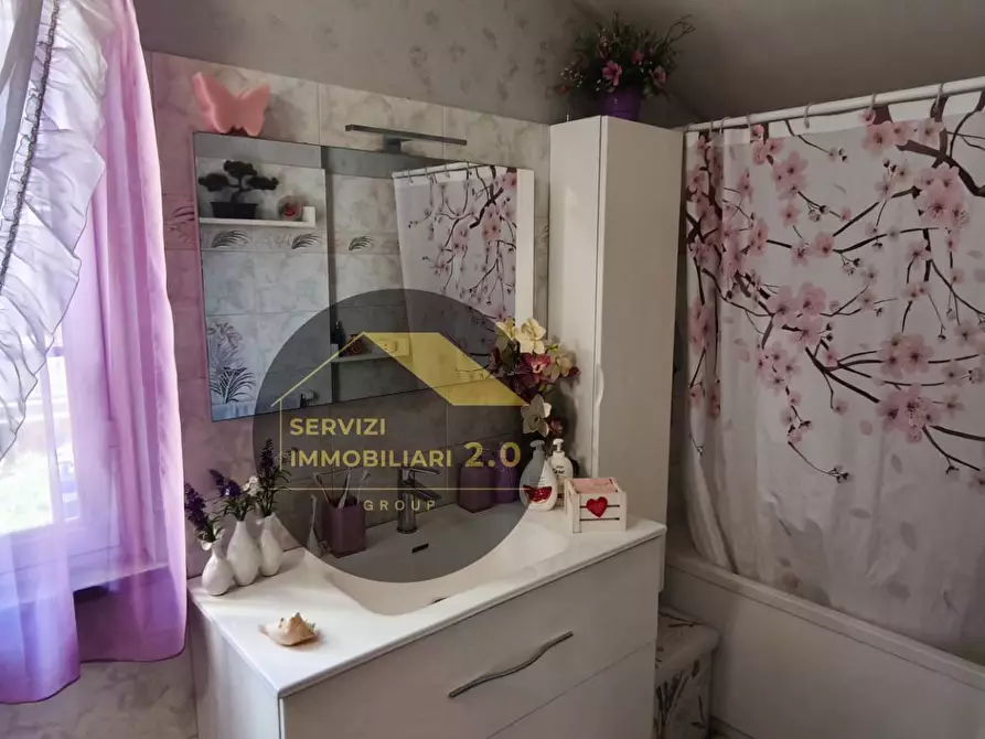 Immagine 40 di Villa in vendita  in largo cesare colizza 73 a Marino