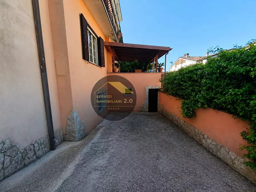 Immagine 51 di Villa in vendita  in largo cesare colizza 73 a Marino