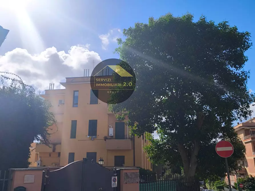 Immagine 1 di Appartamento in vendita  in via dei Glicini 131 a Roma