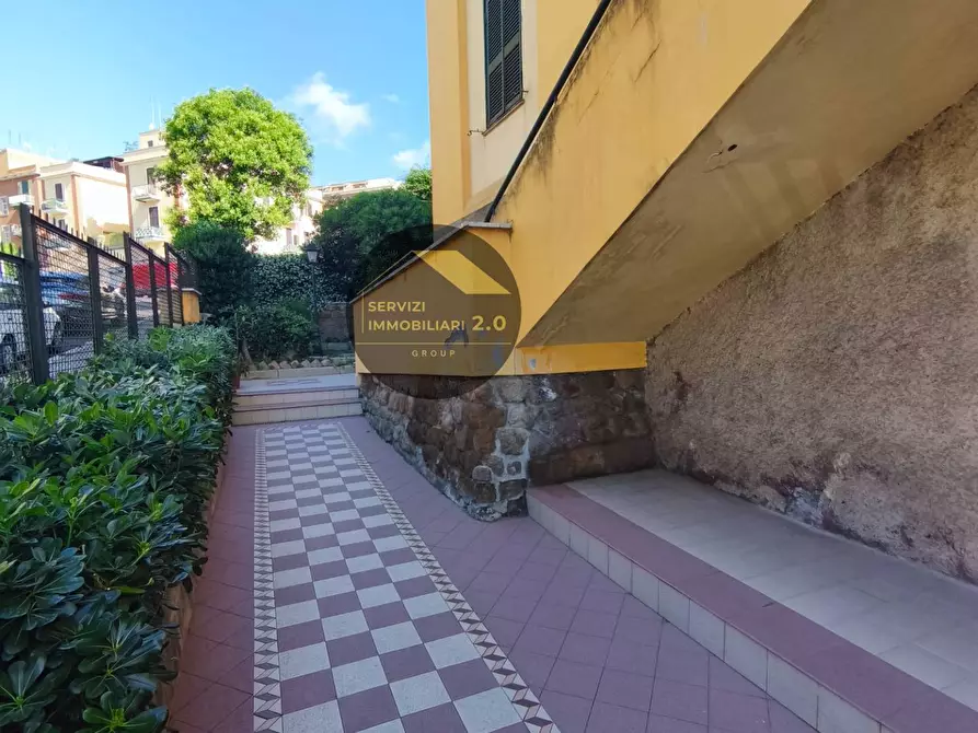Immagine 5 di Appartamento in vendita  in via dei Glicini 131 a Roma
